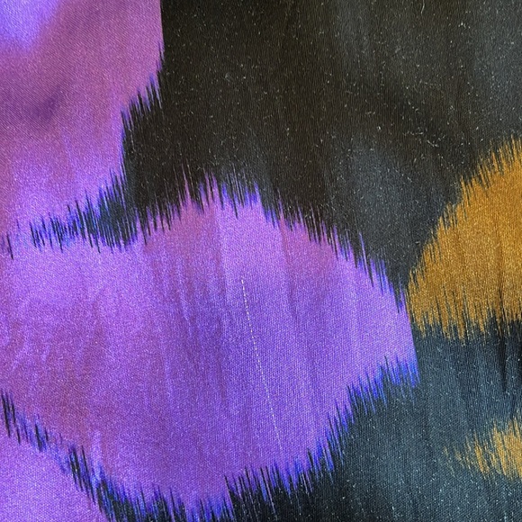 SOLD * VELVET by Graham + Spencer Isa Printed Blouse Size XL - Picture 6 of 16